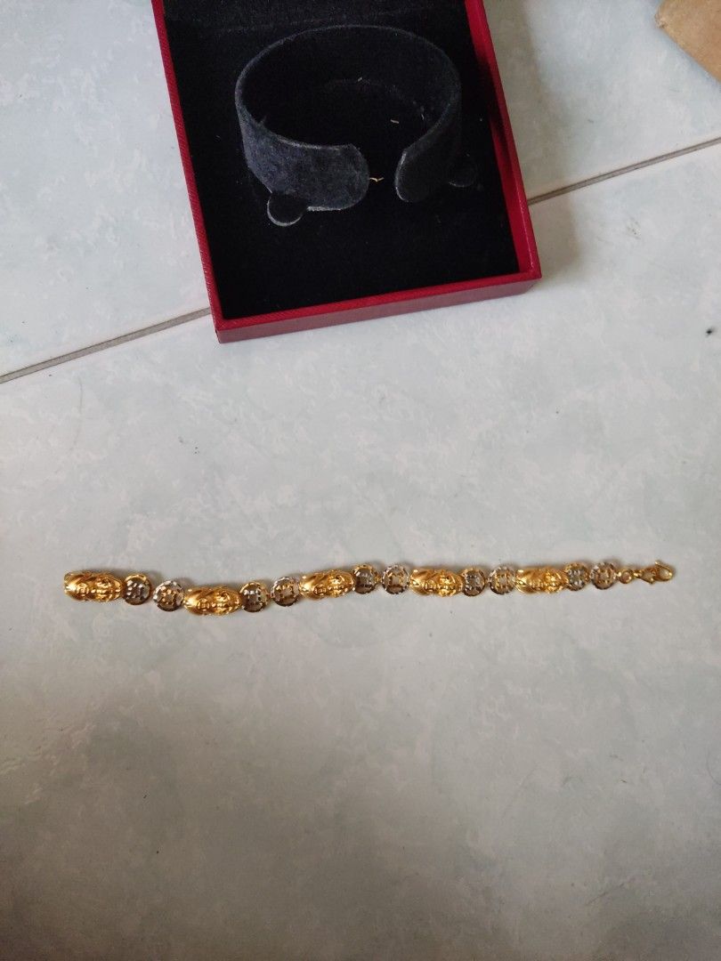 Gold bracelet for hotsell girl in 4 grams