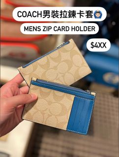 ✅ In Stock in Hong Kong ✅ Buy Now, Ship Immediately ‼️ First Come, First Served! Original Price $438👉 Special Price $399🫶👨🏻 Coach Men card case / card holder with khaki signature with blue leather Men's khaki CC logo with blue zip card case 😍 Scratch-resistant leather64246018628611110