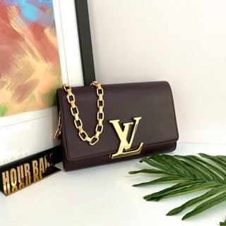 LOUIS VUITTON Wallet On Chain Ivy, Luxury, Bags & Wallets on Carousell