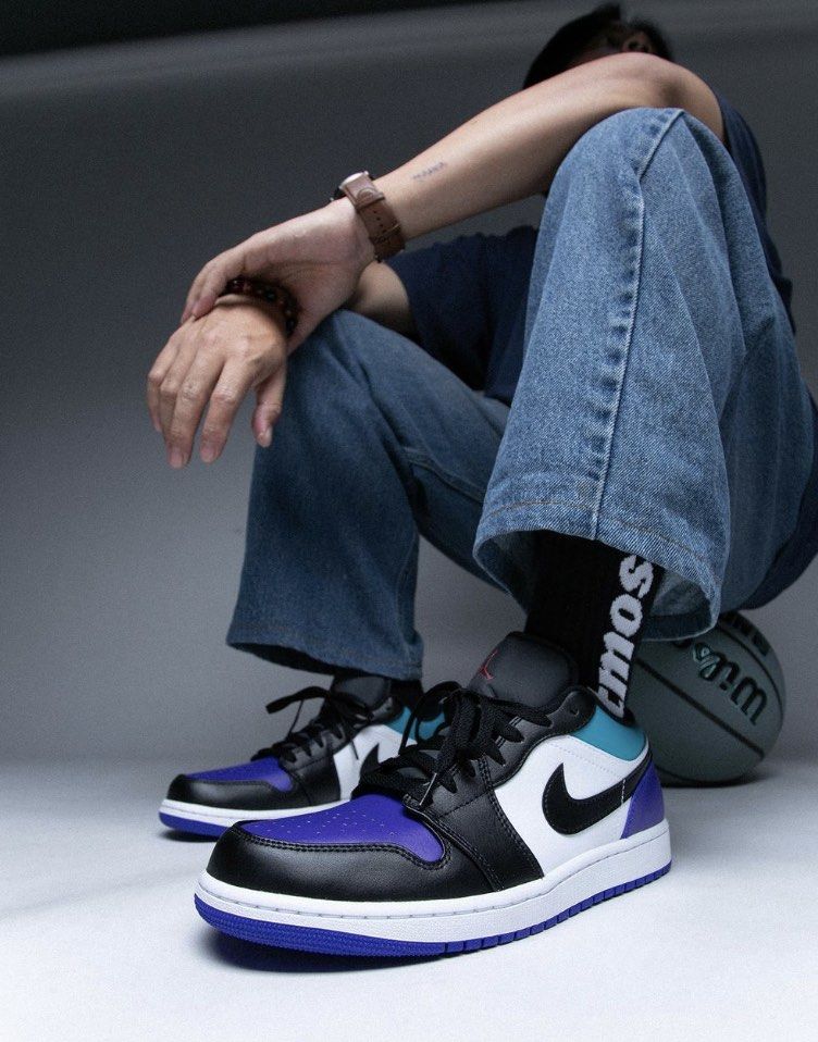 Air jordan 1 court purple low hotsell