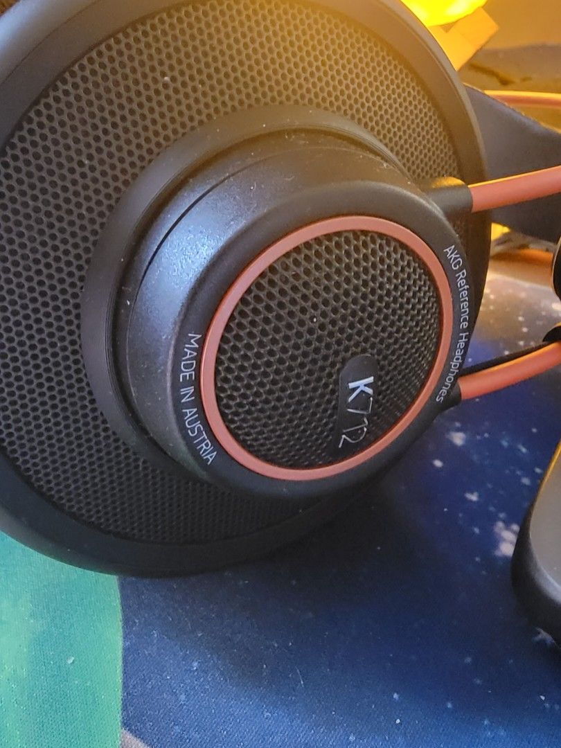 AKG 712 PRO-ORIGINAL MADE IN AUSTRIA, 音響器材, 頭戴式/罩耳式耳機 - Carousell