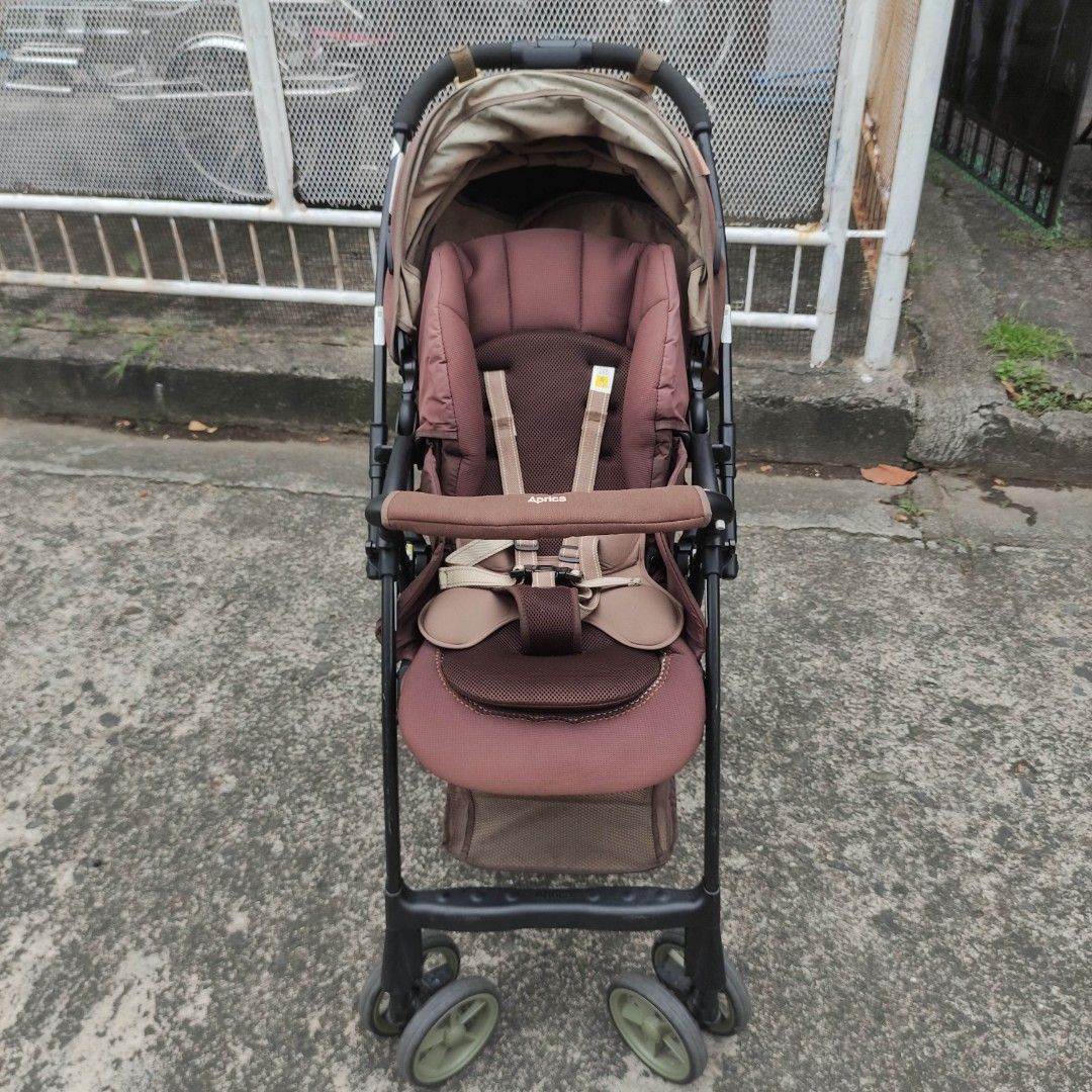 Brown Baby stroller, Babies & Kids, Going Out, Strollers on Carousell