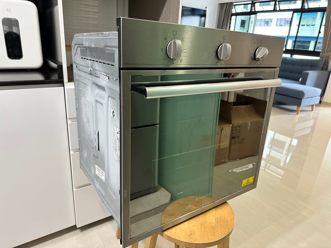 Ariston Builtin Oven (Made in Italy), TV & Home Appliances, Kitchen Appliances, Ovens