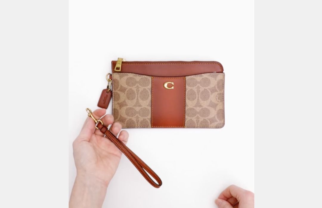 COACH wristlet brown 💯 AUTHENTIC, Women's Fashion, Bags & Wallets, Wallets  & Card holders on Carousell