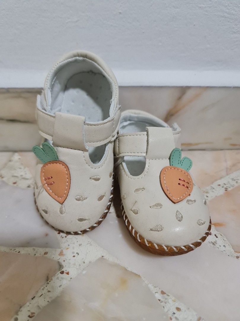 Cute little girl outlet shoes