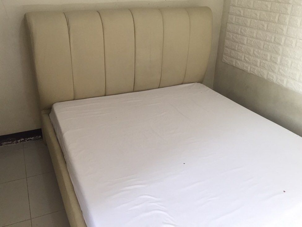 Bed Frame for sale (Category: Bed Frames & Mattresses) located in Quezon City. Submitted by jamgeee (Listing ID 1258002308, Image 1). Description: Double size Bed frame for sale. RFS: Moving out For pick up/lalamove only.