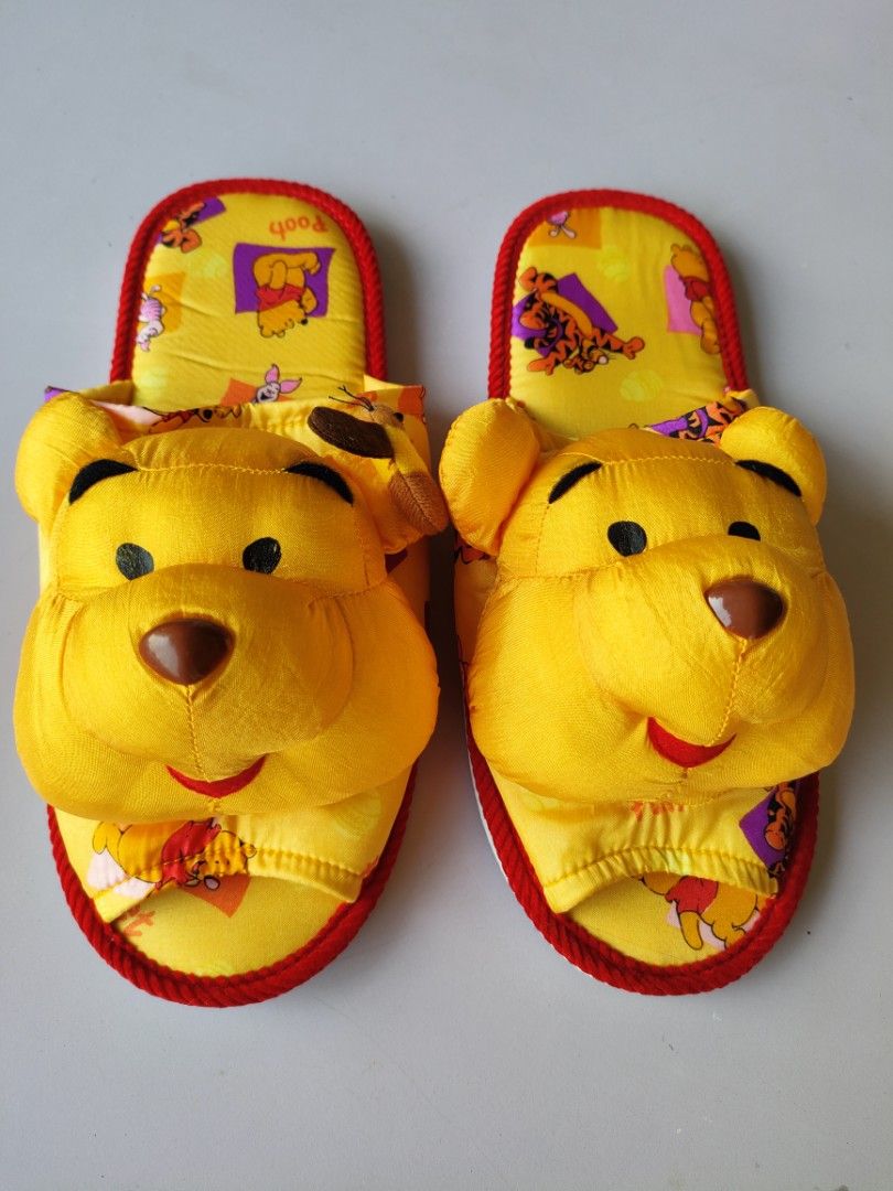 Winnie the shop pooh bedroom slippers