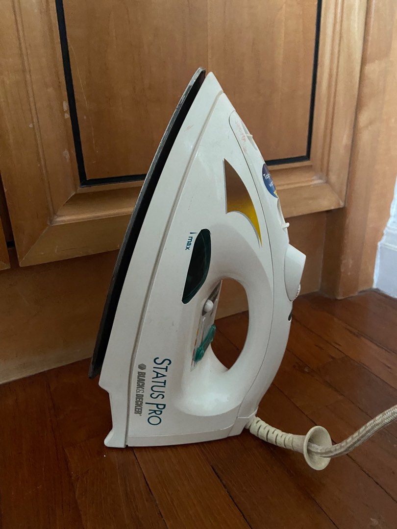 Black & Decker iron, TV & Home Appliances, Irons & Steamers on Carousell