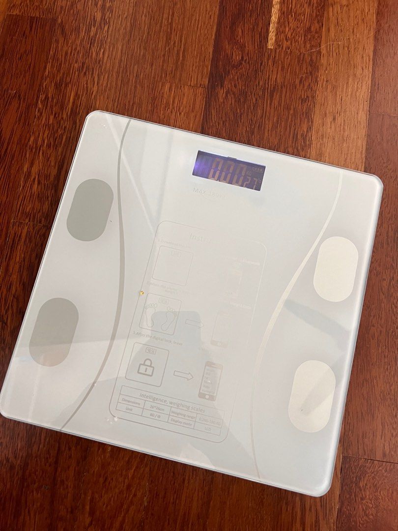 Body fat weighing scale with USB charge, Health & Nutrition, Health