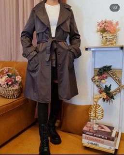 Louis Vuitton Trench Coats for Women - Poshmark