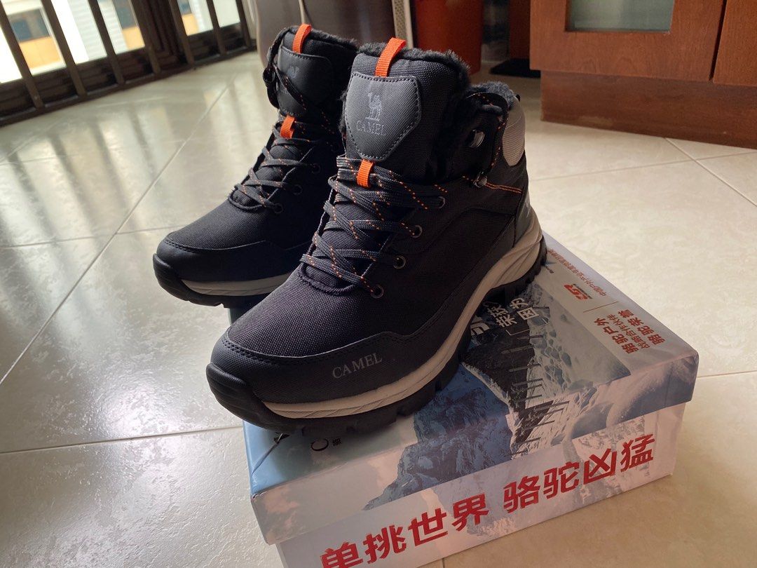 Camel Sub Zero Tracking Boots (Category: Boots) located in Singapore. Submitted by kathtjg (Listing ID 1257938607, Image 1). Description: Boots for winter wear. Black in colour. .