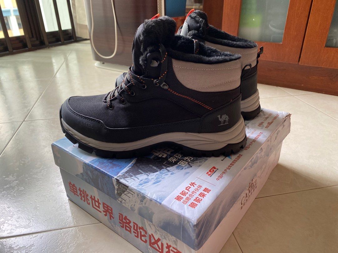 Camel Sub Zero Tracking Boots (Category: Boots) located in Singapore. Submitted by kathtjg (Listing ID 1257938607, Image 2). Description: Boots for winter wear. Black in colour. .