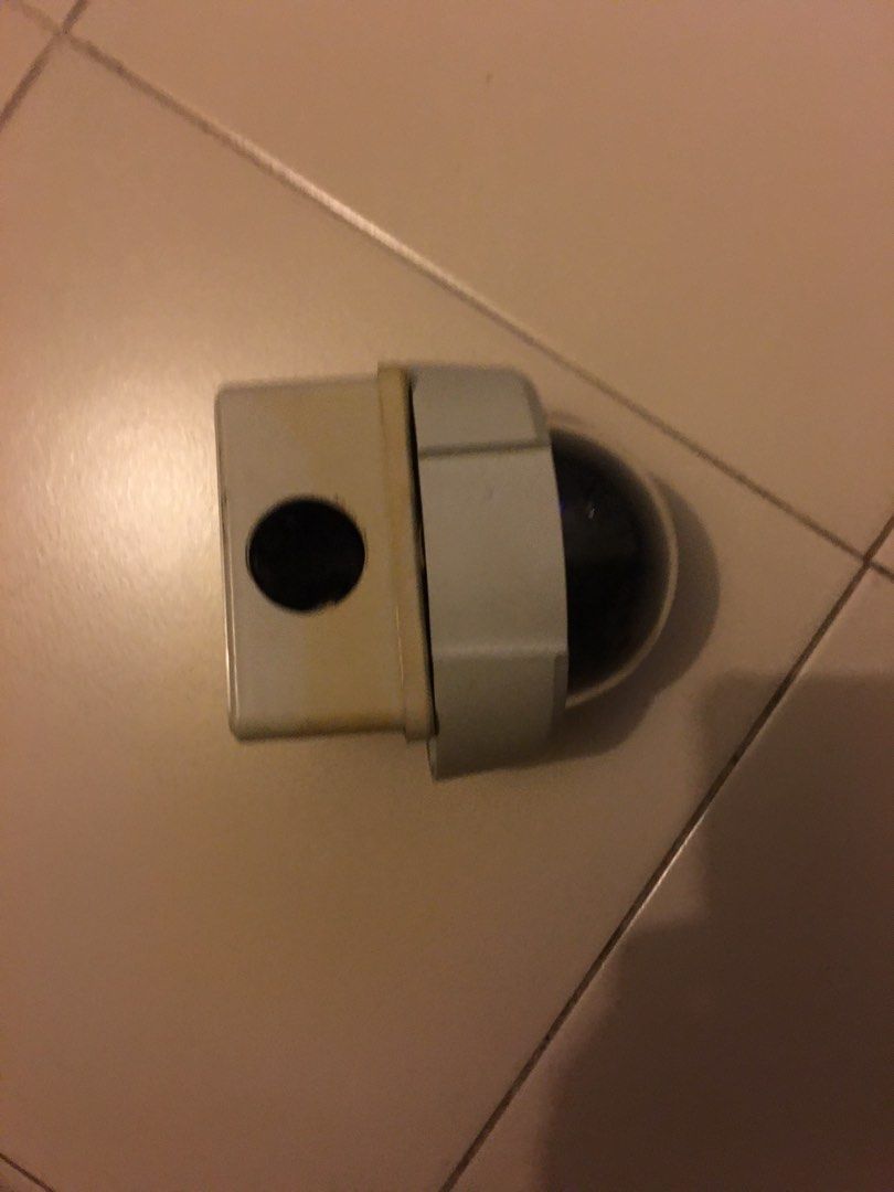 Camera / untested item (Category: Webcams) located in Singapore. Submitted by mysk1 (Listing ID 1258012247, Image 3). Description: Untested camera .