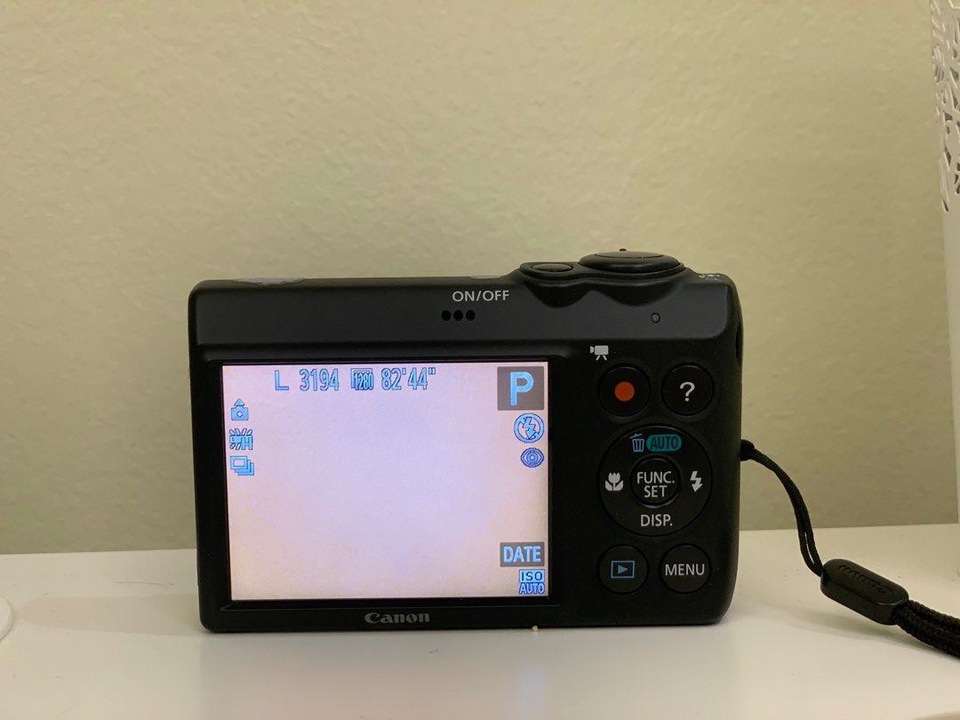 Canon Powershot A810 digital camera (Category: Cameras) located in Pasig City. Submitted by decluttts (Listing ID 1257925769, Image 3). Description: Canon Powershot A810 •16 megapixels • 5x optical zoom • can zoom in and out during video recording •date&time stamp can be turned off:) 🌟in good and working condition: no scratches, dents, or damages 📸 slight issue: w/ the battery lid, not the battery itself—just need to attach the metal part of th