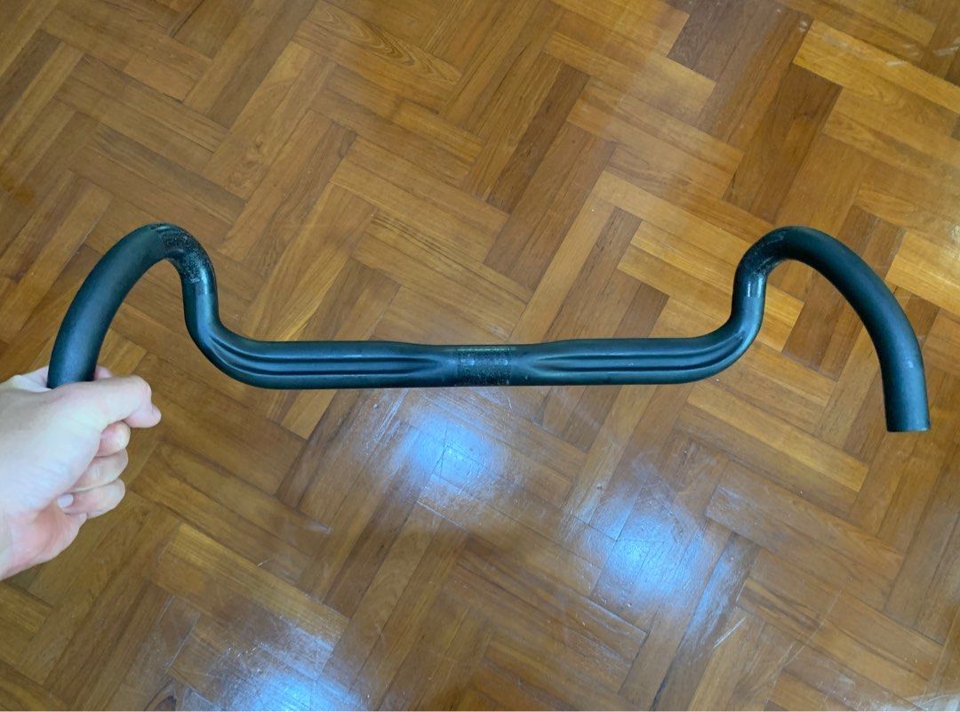 Carbon gravel handlebar 40cm, Sports Equipment, Bicycles & Parts, Parts