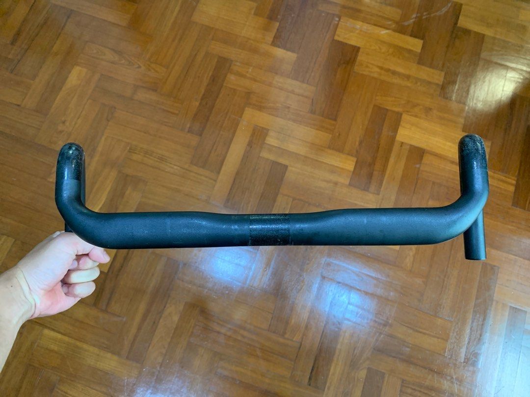 Carbon gravel handlebar 40cm, Sports Equipment, Bicycles & Parts, Parts