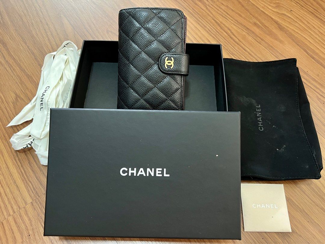 Chanel classic medium wallet