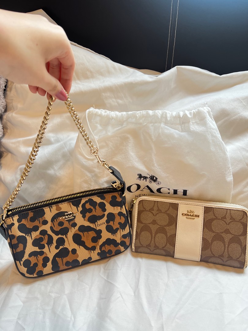 SALE❗️Coach Pochette Bag, Women's Fashion, Bags & Wallets, Purses & Pouches  on Carousell