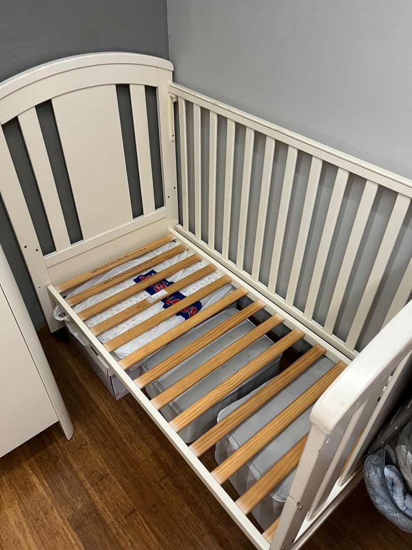 Mamas and papas online alpine cot bed