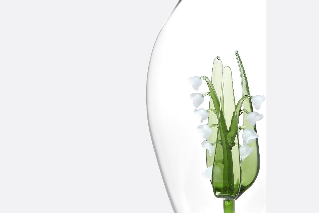 Dior Vase 花瓶: New Lily of the Valley, 傢俬&家居, 家居裝飾 Dior Vase 花瓶: New Lily of the Valley, 傢俬&家居, 家居裝飾