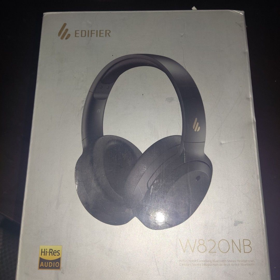 Edifier headphones noise cancelling (Category: Headphones & Headsets) located in Mataasnakahoy. Submitted by moniqueg222 (Listing ID 1258022739, Image 1). Description: W820nb Noise cancelling earphones All goods pa battery life Some scratches 40hours playback time Noise cancelling earphones Rfs gaming headphones.