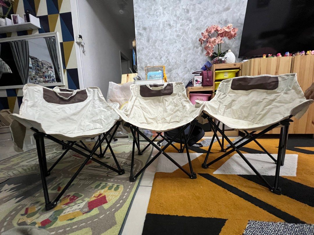 Fold up moon chair hot sale