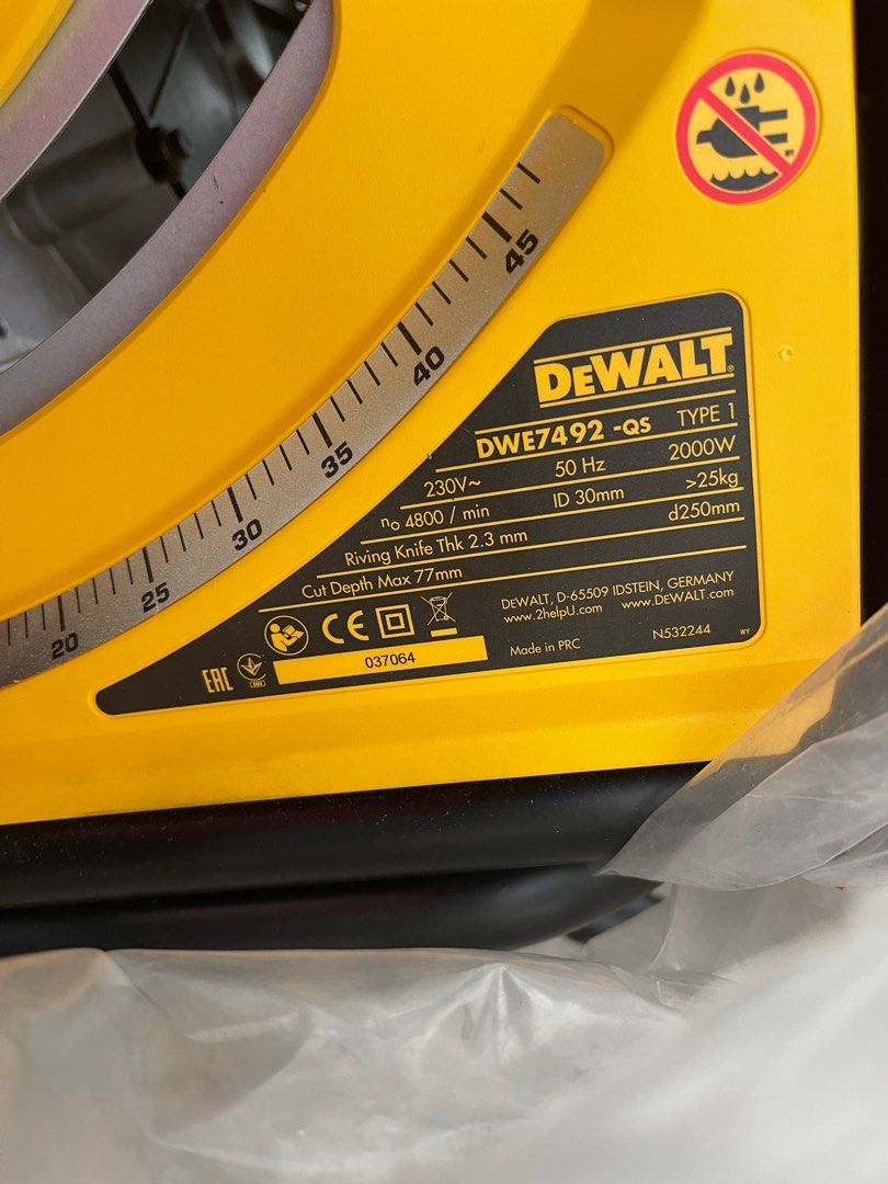 For sale: Dewalt DWE7492QS table saw + Dewalt Table Saw Stand DWE 74911,  Commercial & Industrial, Construction Tools & Equipment on Carousell