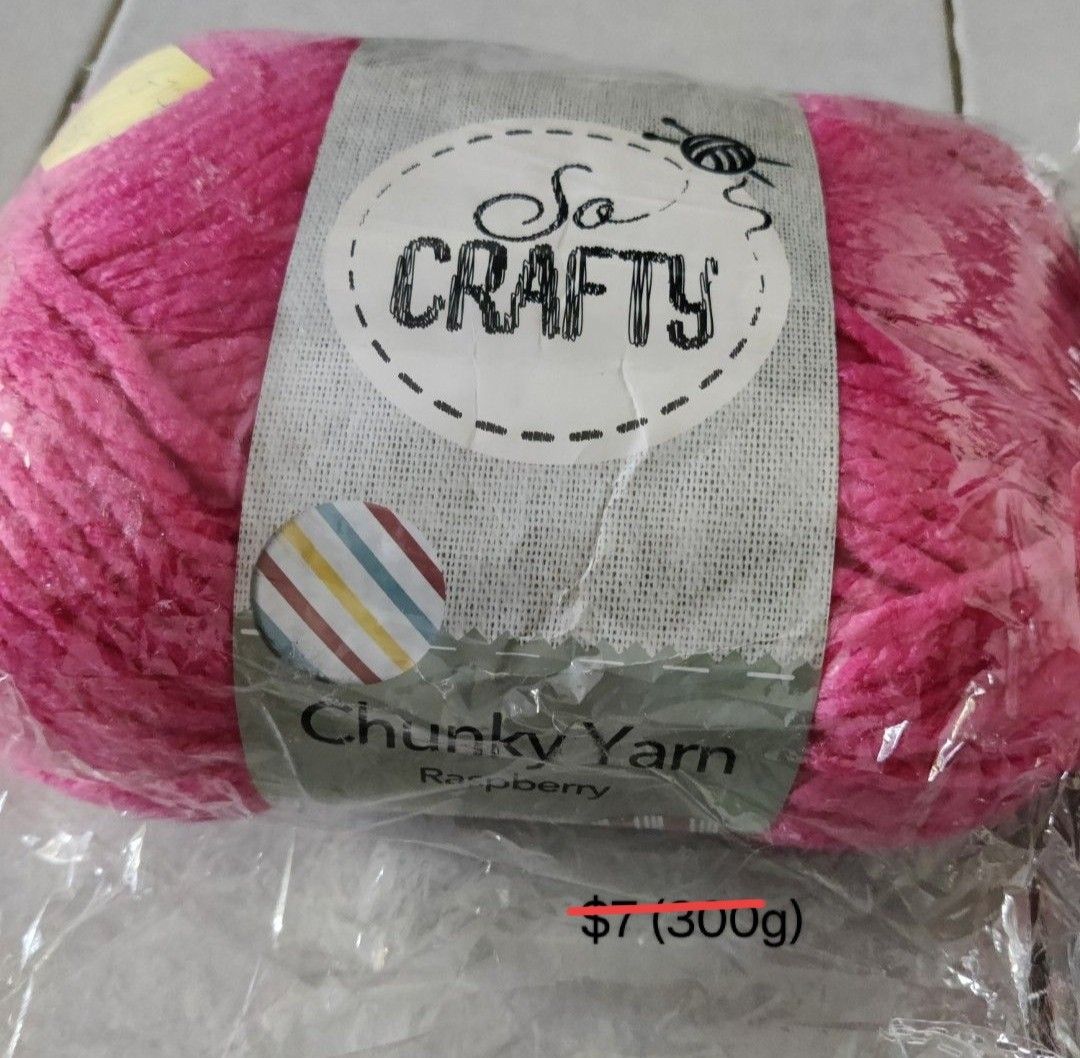 Bernat blanket yarn, Hobbies & Toys, Stationery & Craft, Craft Supplies &  Tools on Carousell
