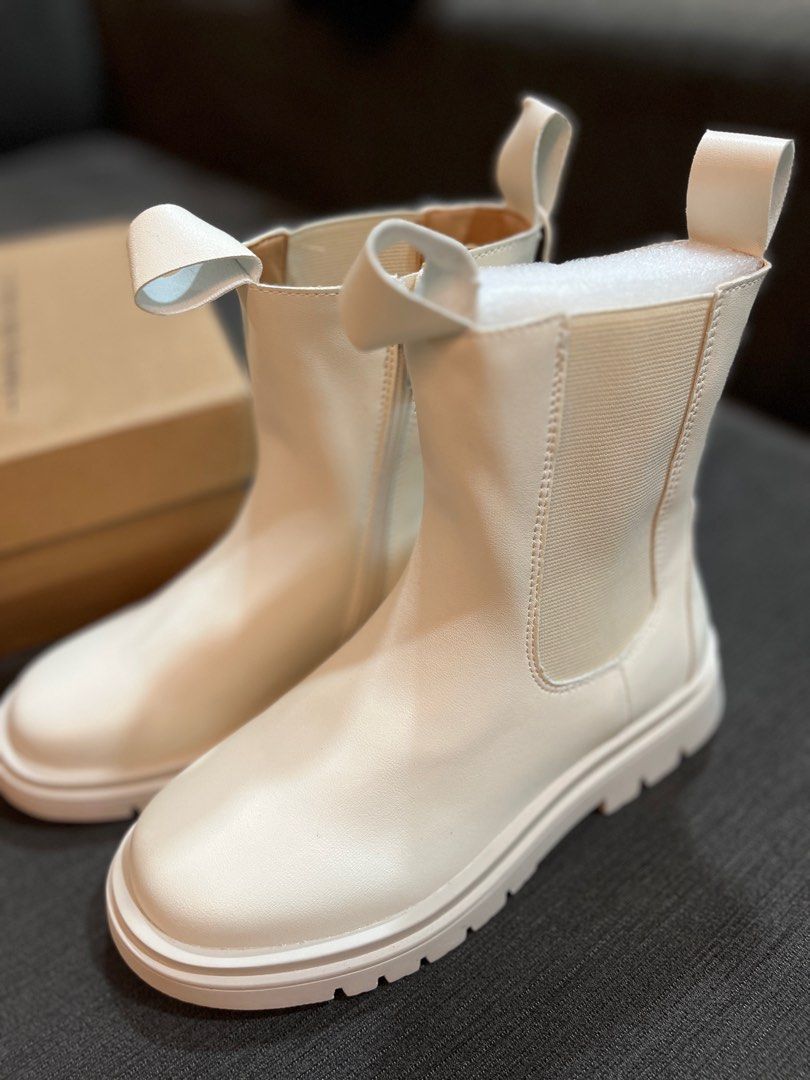 BN kids Girl children White nude khaki Boots