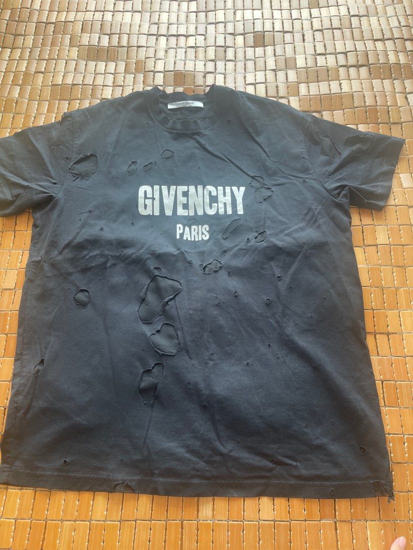 Givenchy distressed t shirt Columbian fit oversize, 名牌, 服裝