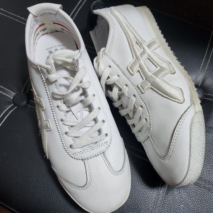 Givenchy x outlet asics
