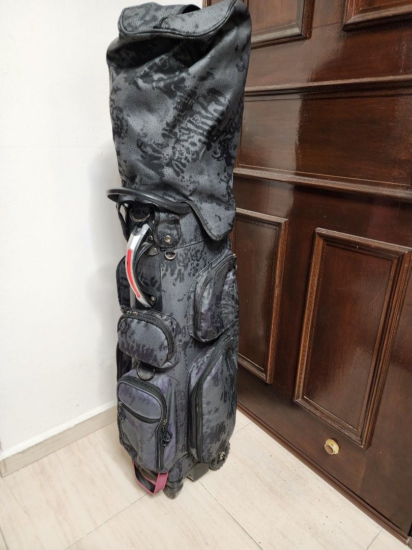 Golf bag with wheels, Sports Equipment, Sports & Games, Golf on Carousell