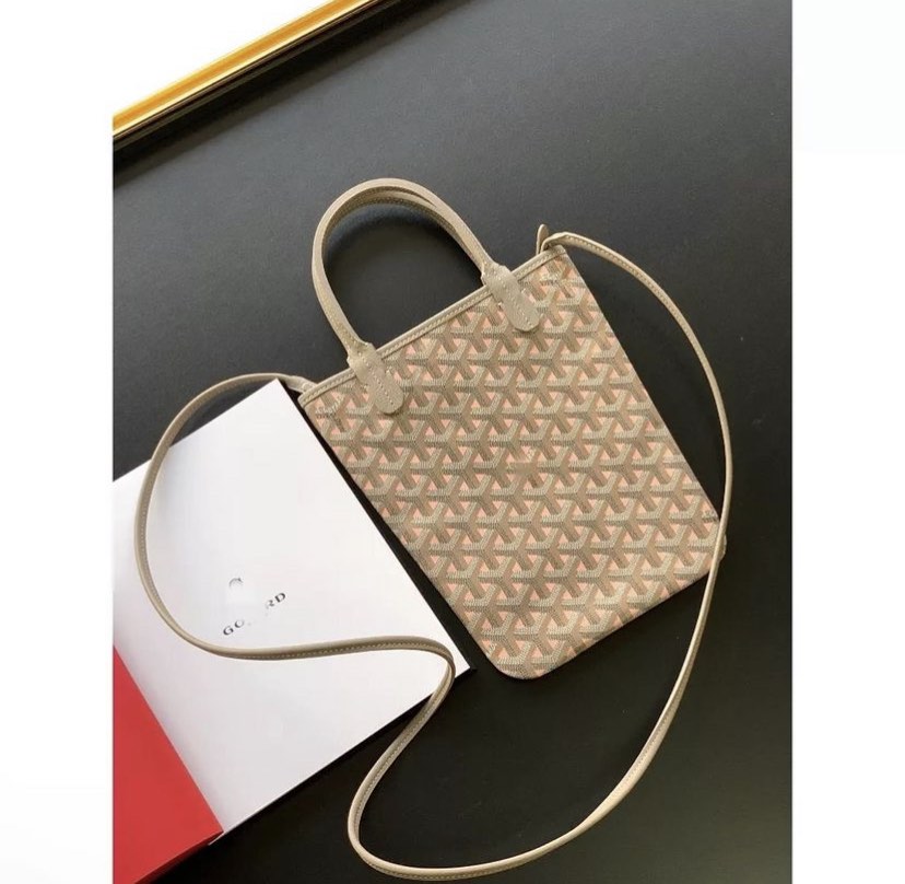 Goyard Rouette Bag, Luxury, Bags & Wallets on Carousell