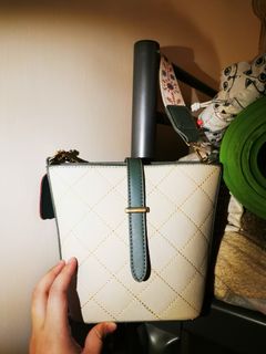 （分類：）位於 。 由 kokoro6 提交（商品編號 1258032484，圖片 1）。簡介： 。