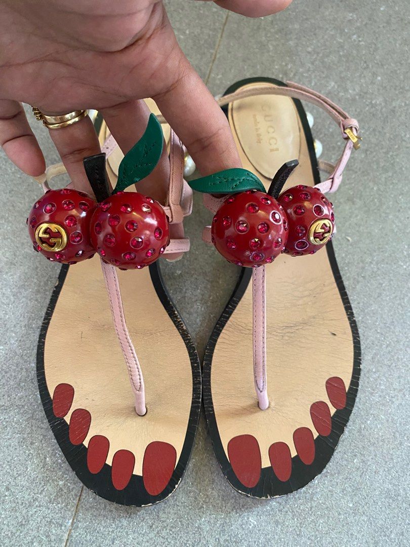 Gucci strawberry sandals hotsell