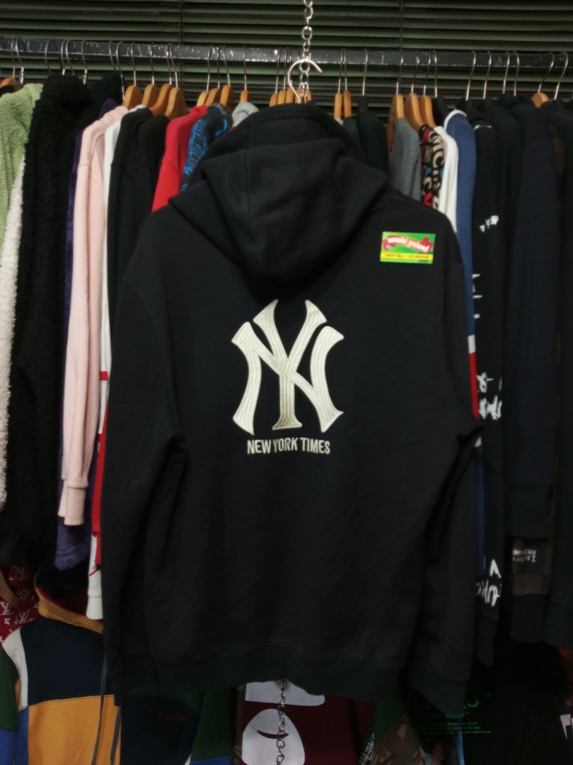 Hoodie Yankess MLB original second #prelovedyankees #yankeespreloved,  Fesyen Pria, Pakaian , Baju Luaran di Carousell