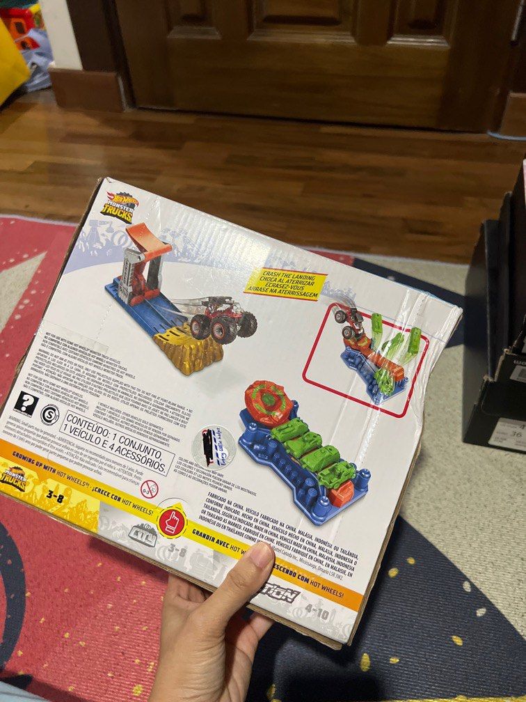 Hot Wheels Monster Truck Bash Set, Hobbies & Toys, Toys & Games on