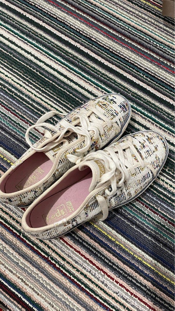 Dream foam keds top