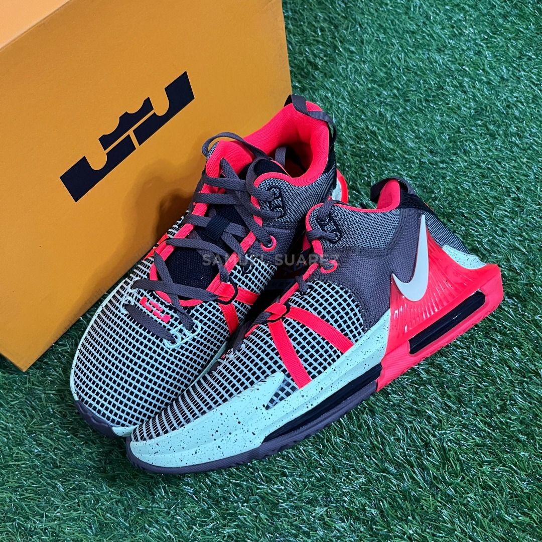 LEBRON WITNESS VII BARELY VOLT Men s Fashion Footwear