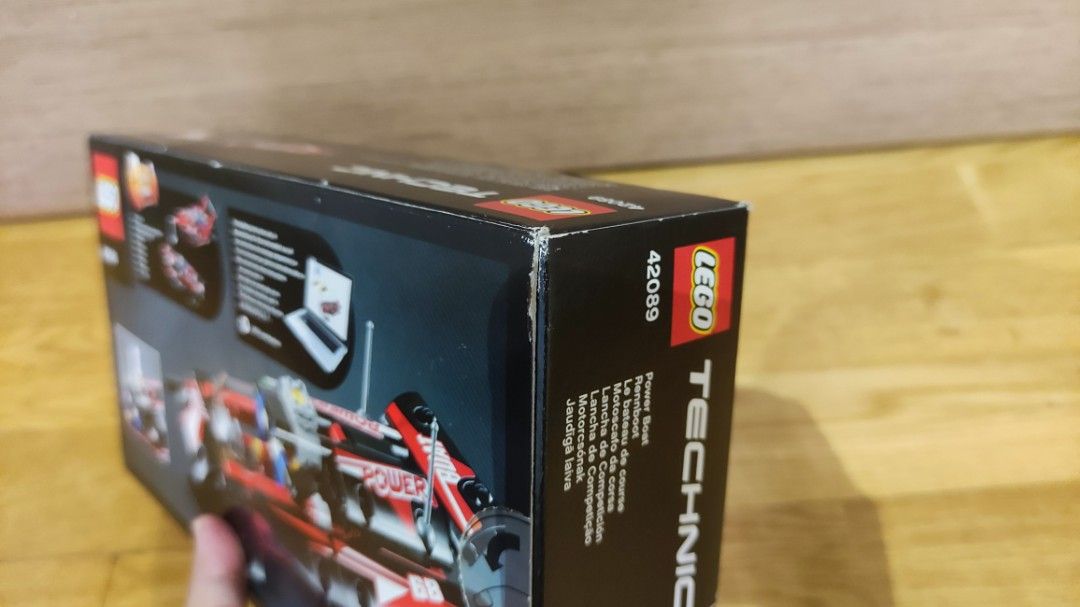Lego Technic 42089 : bateau de course