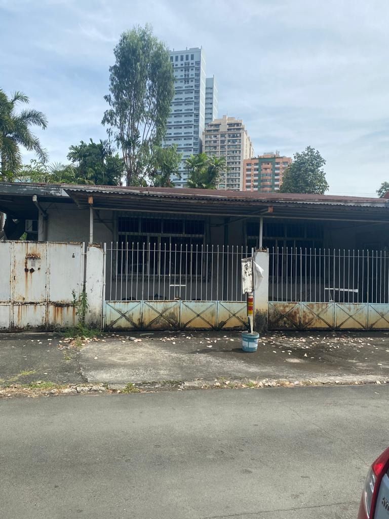 Lot in Varsity Hills Subdivision Loyola Heights Quezon City (With old