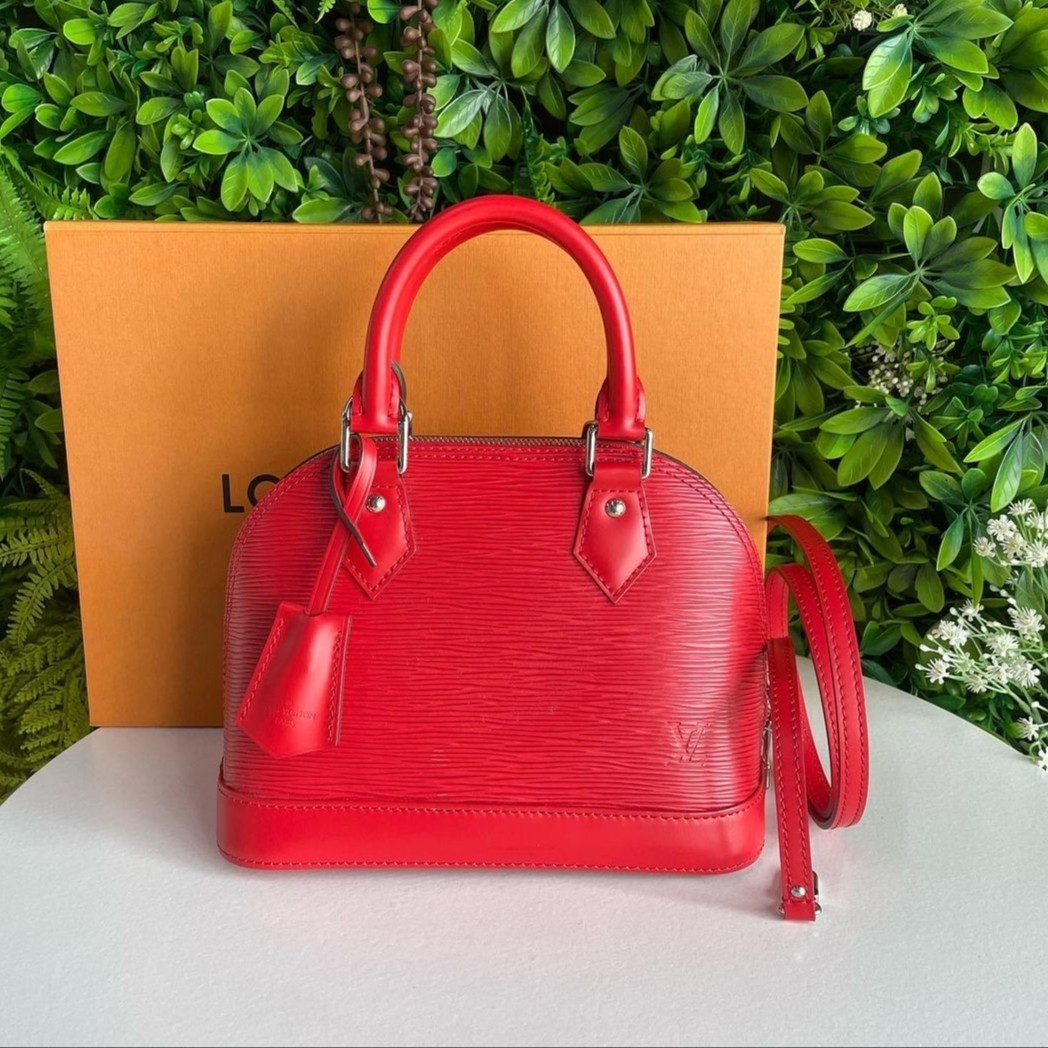 Louis Vuitton Manhattan PM, Luxury, Bags & Wallets on Carousell