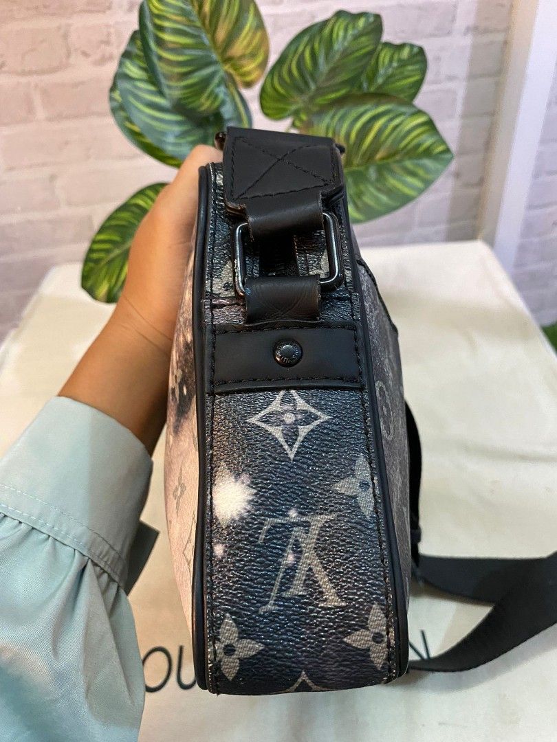 LV ALPHA GALAXY MESSENGER CROSSBODY BAG, Luxury, Bags & Wallets on Carousell