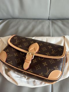 Louis Vuitton Handbag Diane PM With Box & Dust Bag & 2 Sling Belts (CSH145)  - KDB Deals