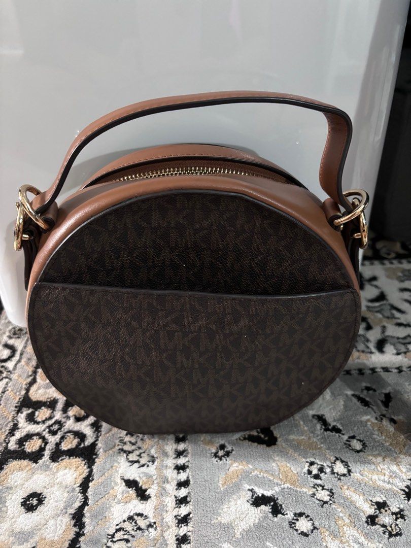Michael Kors Delaney Crossbag Luxury Bags Wallets on Carousell