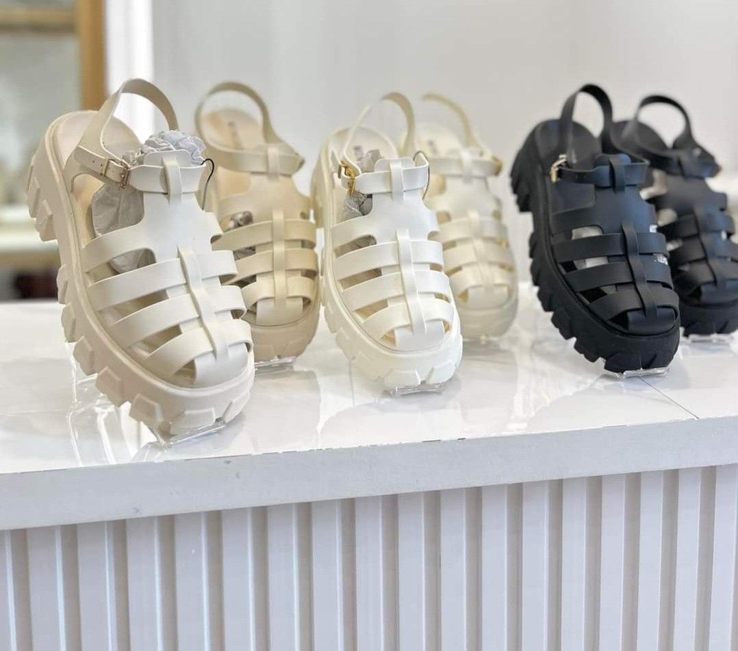 Monobo Milan Plus US 5 23.3CM US 6 24.1CM US 7 25 CM US 8