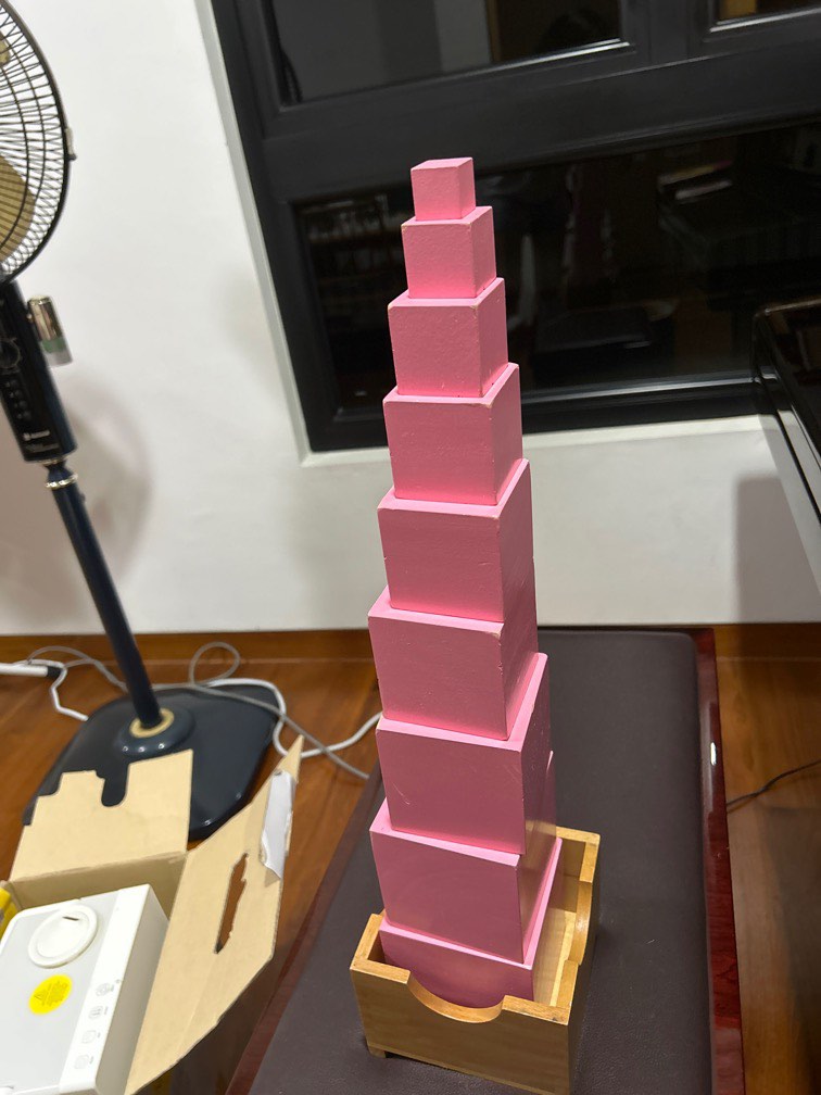 Coloring tower Montessori toy