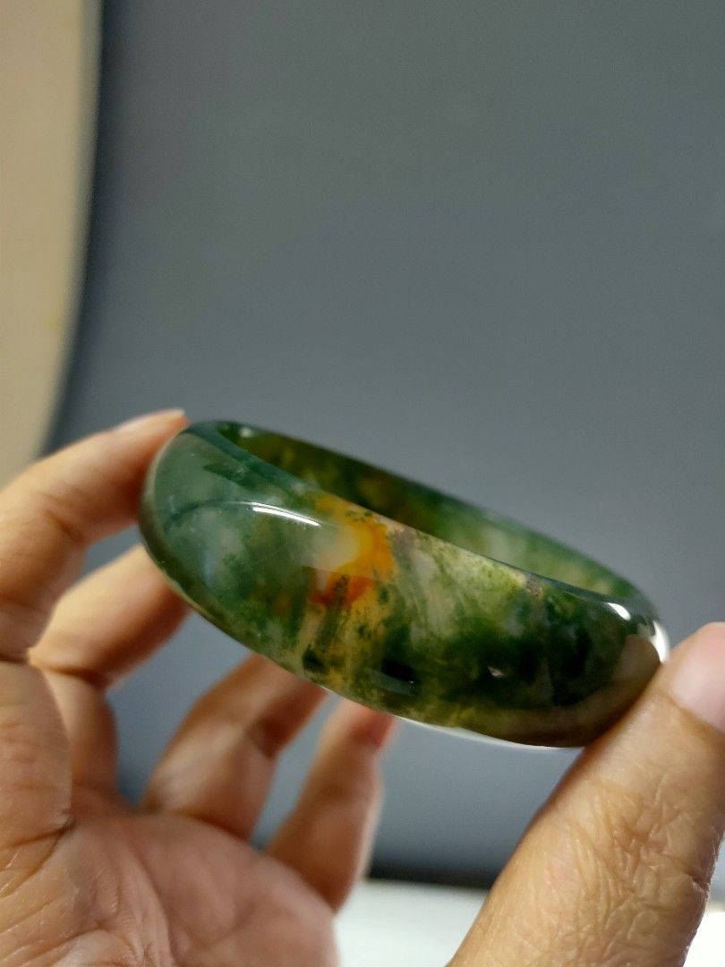 Moss outlet agate bangle