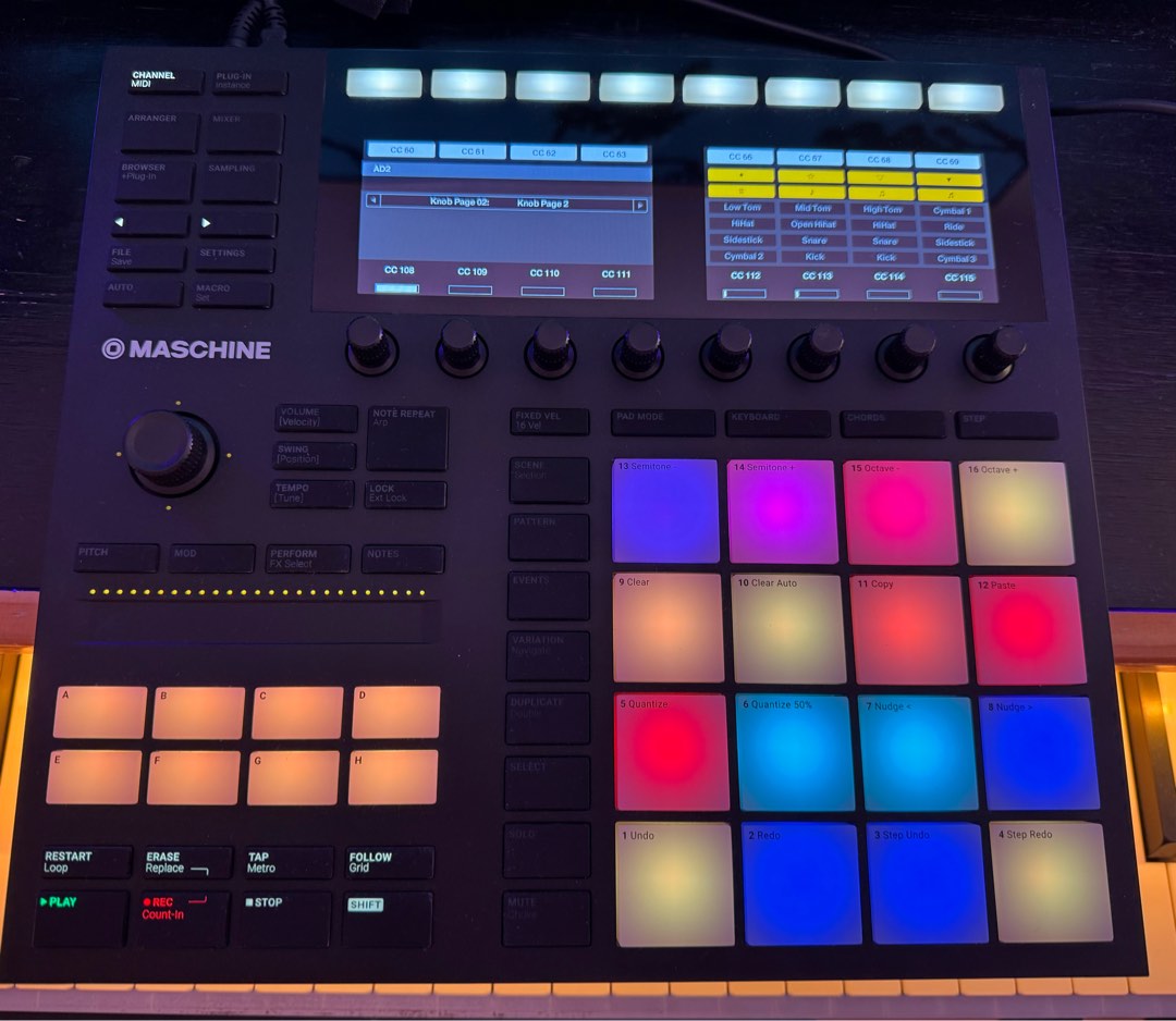 NATIVE INSTRUMENTS MASCHINE MK3 Carousell native-instruments-maschine-mk3-carousell