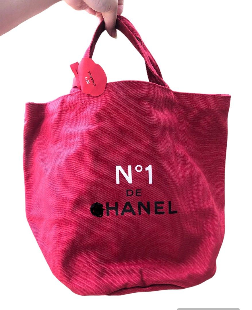 New Camellia Tote bag Chanel make up gift bag , Women's Fashion, Bags &  Wallets, Tote Bags on Carousell